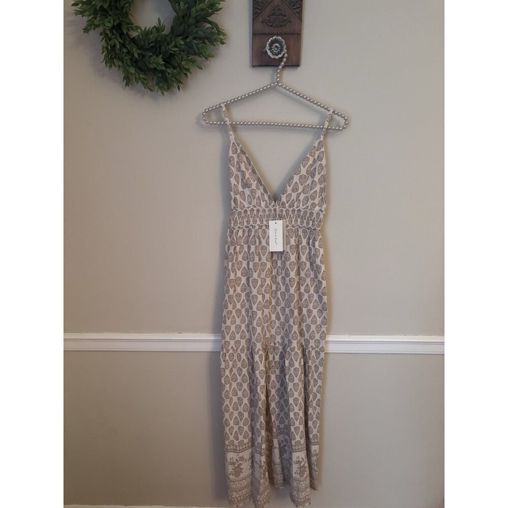 Boho Maxi Dress with Smocked Waist - Beige Pattern
